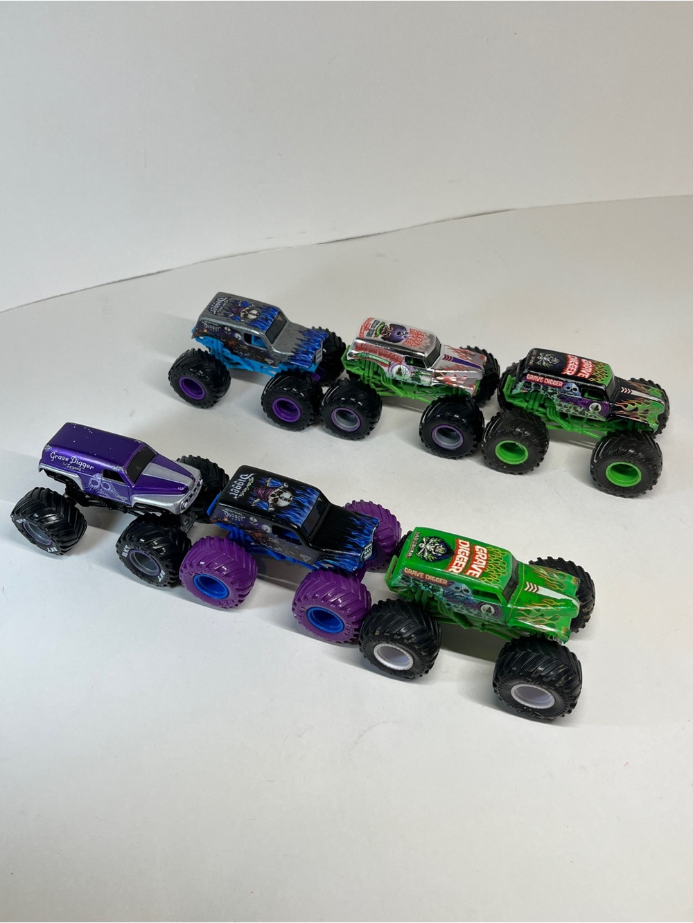 Monster Jam Truck Lot Grave Son-uva Digger 25th Anniversary 1:64 Loose Toys